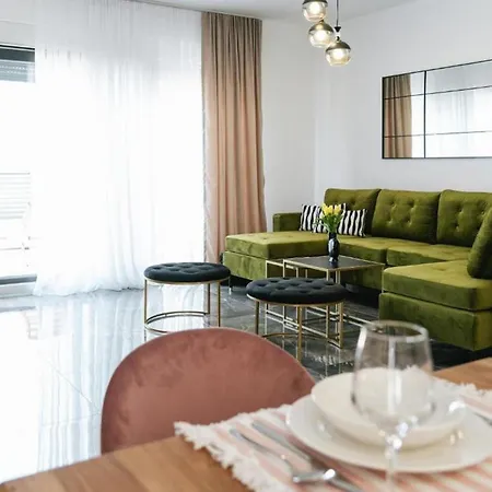 Modern,stylish Exclusive With Pool&jacuzzi *