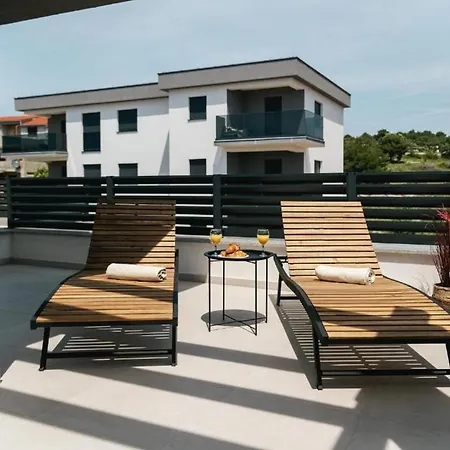 Modern,stylish Exclusive With Pool&jacuzzi Rogoznica (Sibenik-Knin)