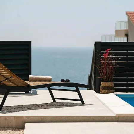Modern,stylish Exclusive With Pool&jacuzzi