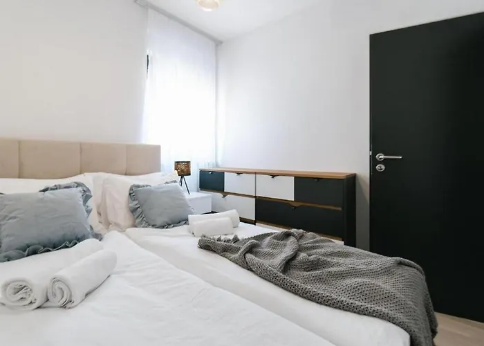 Villa Modern,stylish Exclusive With Pool&jacuzzi *