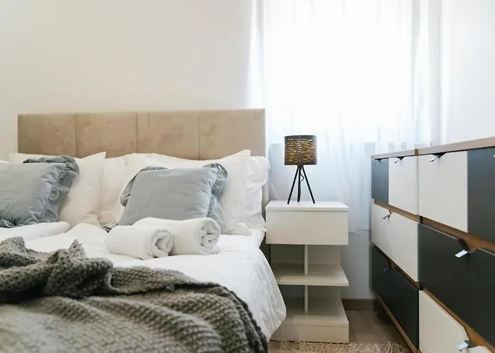 Villa Modern,stylish Exclusive With Pool&jacuzzi *