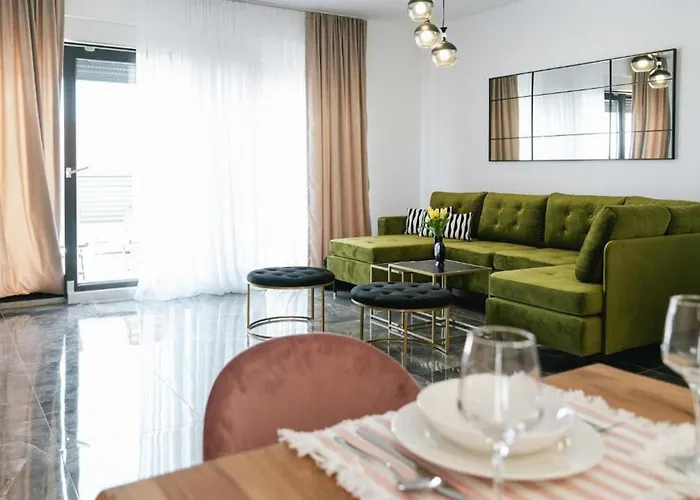 Modern,stylish Exclusive With Pool&jacuzzi *