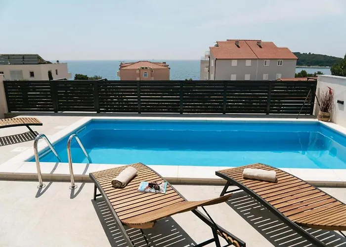 Modern,stylish Exclusive With Pool&jacuzzi